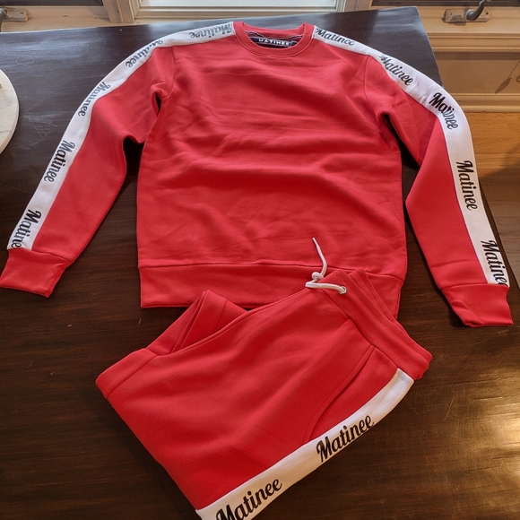 Matinee outfit - Picture 1 of 9